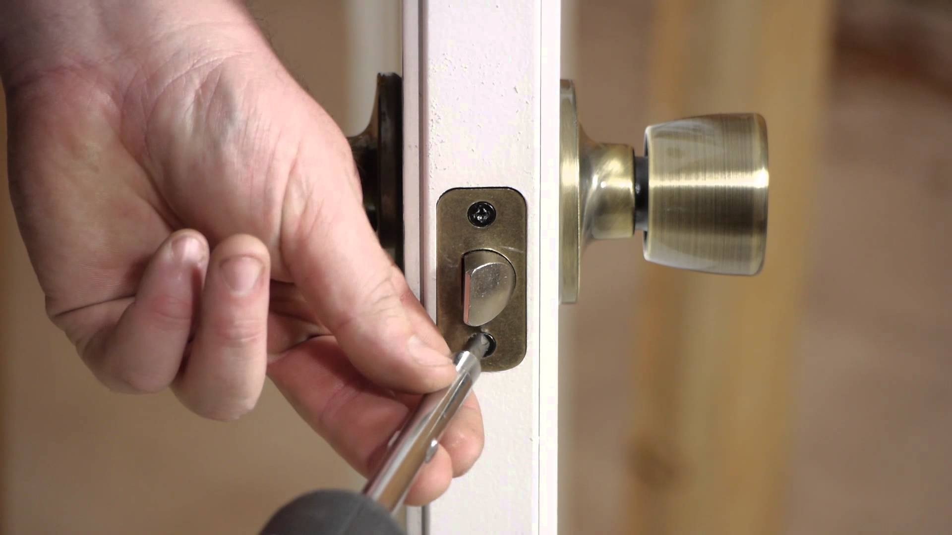 Hiring professional locksmith services can come with amazing benefits!